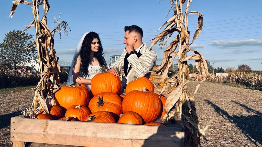 Gwiazda disco polo w sesji ślubnej inspirowanej Halloween?! Panna Młoda - Daria Budka i Pan Młody - Przemek Eratox wyglądają niesamowicie! 